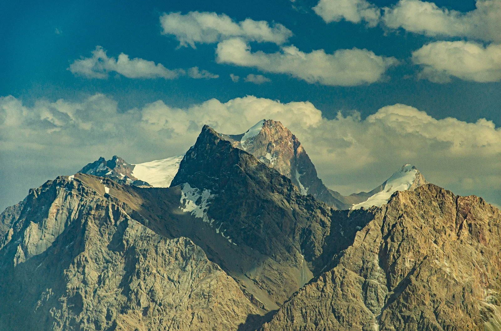 Горы в Таджикистане